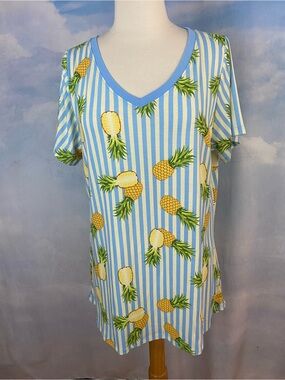 LuLaRoe Blue & White Striped Pineapple V-Neck Christy Top Size Large